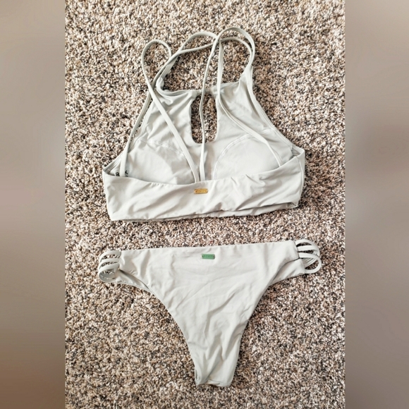 Roxy| Bikini Set - Picture 7 of 7